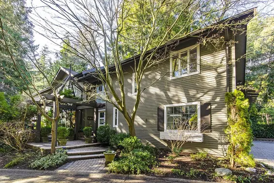 6765 Batchelor Bay Place, West Vancouver