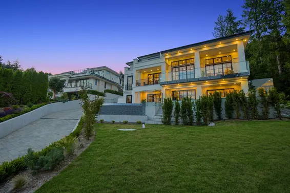 1419 Bramwell Road, West Vancouver For Sale - image 2