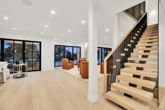1419 Bramwell Road, West Vancouver For Sale - image 35