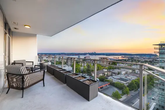 1507 112 East 13Th Street, North Vancouver