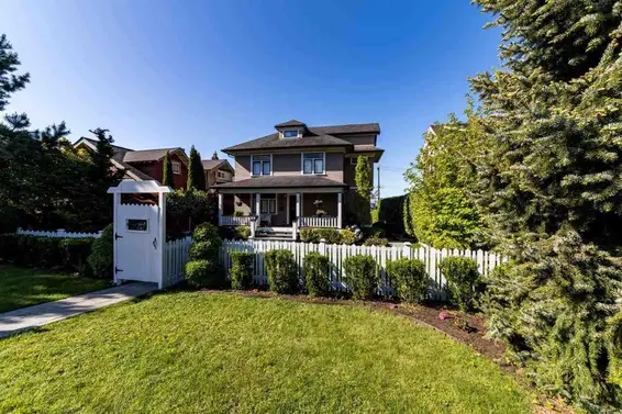 235 West 6Th Street, North Vancouver