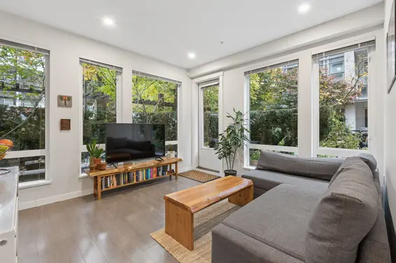 113 277 West 1st Street, North Vancouver