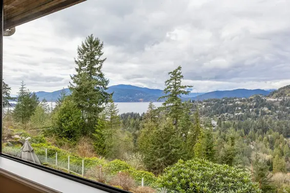 5180 Meadfeild Road, West Vancouver For Sale - image 1