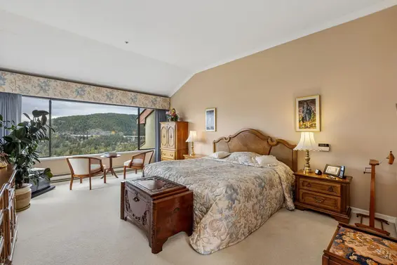 5180 Meadfeild Road, West Vancouver For Sale - image 14