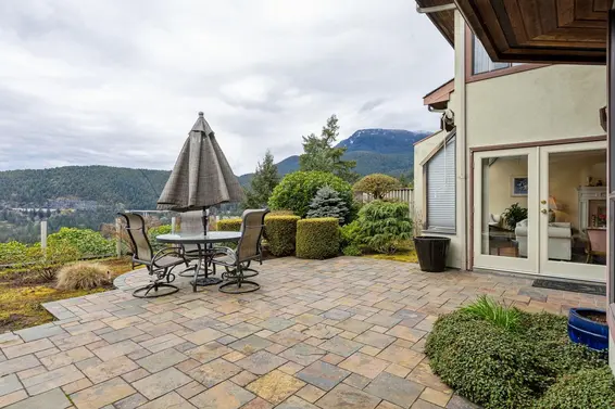 5180 Meadfeild Road, West Vancouver For Sale - image 18