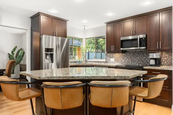 1216 Plateau Drive, North Vancouver For Sale - image 16
