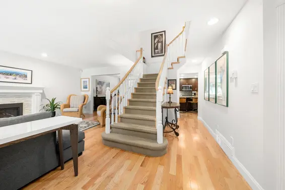 1216 Plateau Drive, North Vancouver For Sale - image 5
