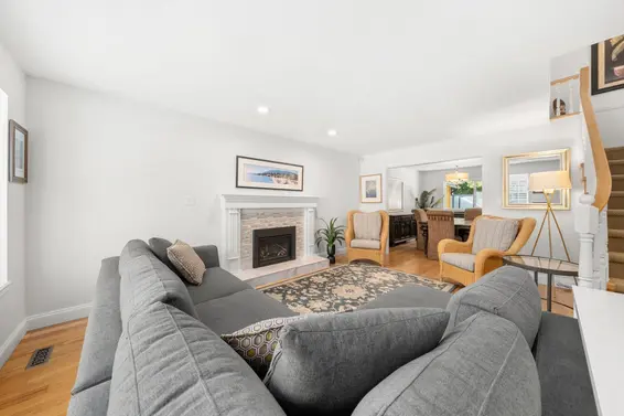 1216 Plateau Drive, North Vancouver For Sale - image 6
