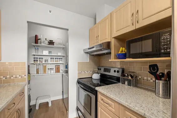 610 1000 Bowron Court, North Vancouver For Sale - image 10