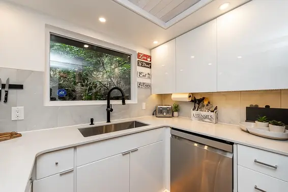 3398 William Avenue, North Vancouver For Sale - image 11