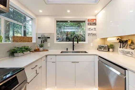 3398 William Avenue, North Vancouver For Sale - image 9