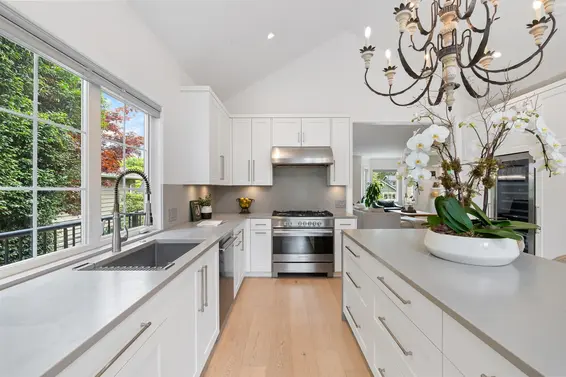 1733 Fulton Avenue, West Vancouver For Sale - image 13