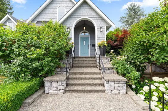 1733 Fulton Avenue, West Vancouver For Sale - image 2