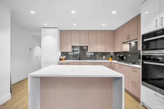 203 1632 Lions Gate Lane, North Vancouver For Sale - image 3