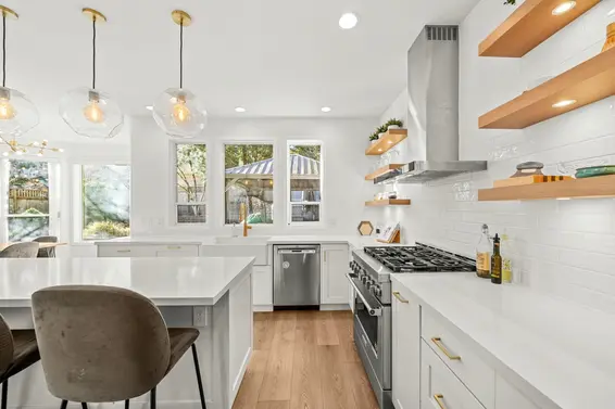 1725 Orkney Place, North Vancouver For Sale - image 10