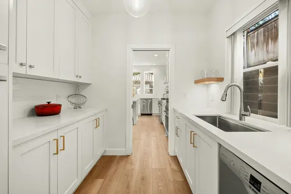 1725 Orkney Place, North Vancouver For Sale - image 14