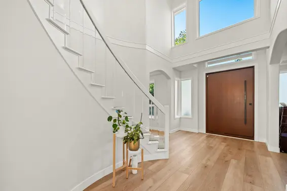 1725 Orkney Place, North Vancouver For Sale - image 7