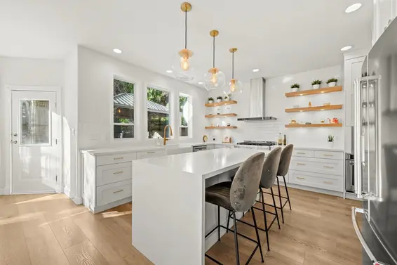 1725 Orkney Place, North Vancouver For Sale - image 8