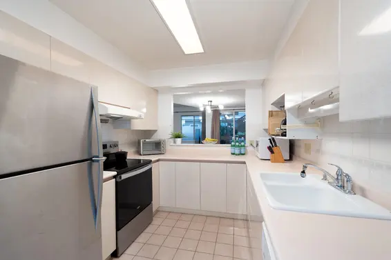 10 815 Tobruck Avenue, North Vancouver For Sale - image 14