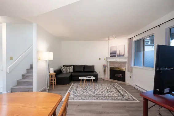 10 815 Tobruck Avenue, North Vancouver For Sale - image 6