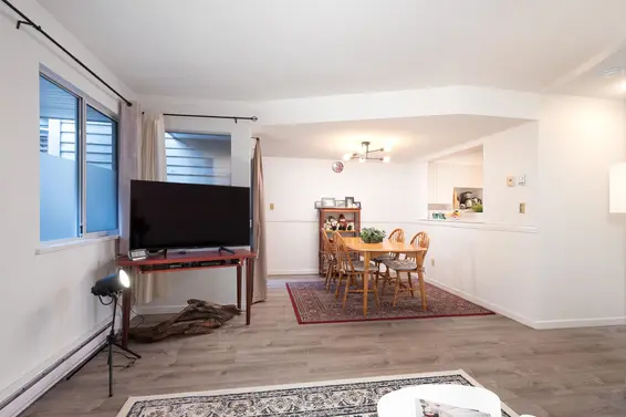 10 815 Tobruck Avenue, North Vancouver For Sale - image 8