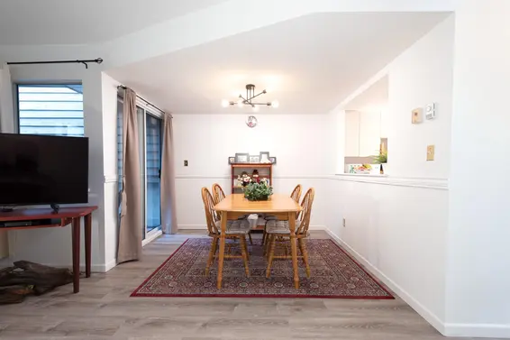 10 815 Tobruck Avenue, North Vancouver For Sale - image 9