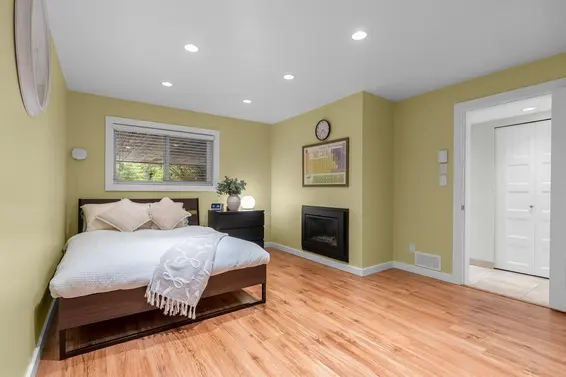 830 Hendecourt Road, North Vancouver For Sale - image 24
