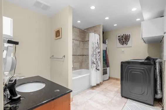 830 Hendecourt Road, North Vancouver For Sale - image 26
