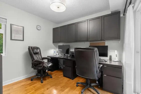 830 Hendecourt Road, North Vancouver For Sale - image 9