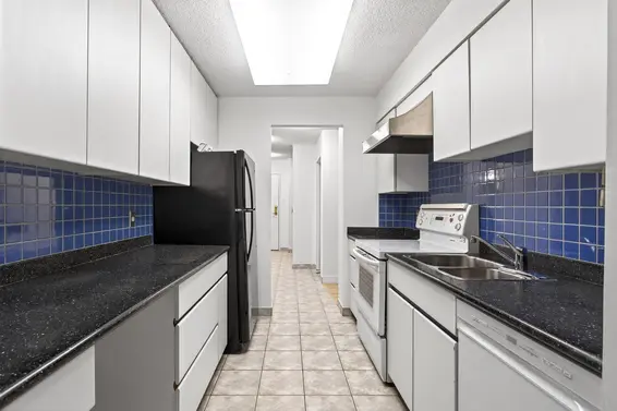 504 2024 Fullerton Avenue, North Vancouver For Sale - image 21