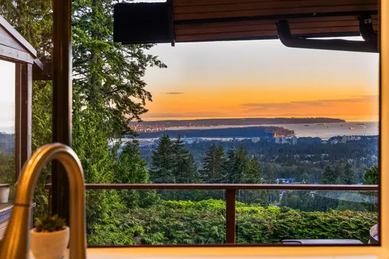 187 Rondoval Crescent, North Vancouver For Sale - image 11