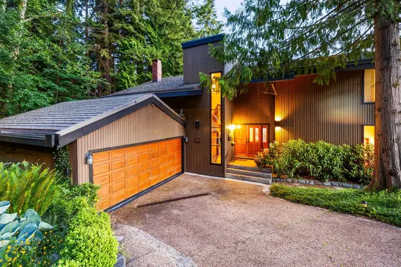 187 Rondoval Crescent, North Vancouver For Sale - image 39