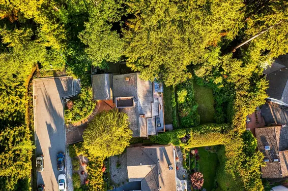 187 Rondoval Crescent, North Vancouver For Sale - image 40