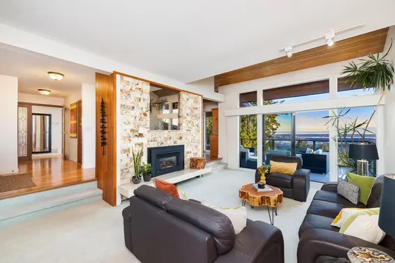 187 Rondoval Crescent, North Vancouver For Sale - image 5