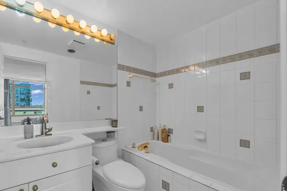 802 160 West Keith Road, North Vancouver For Sale - image 23