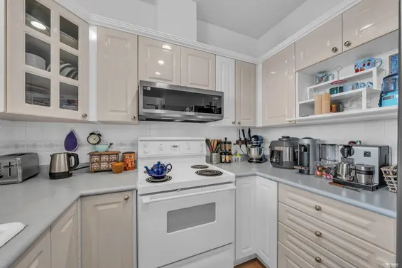 802 160 West Keith Road, North Vancouver For Sale - image 5