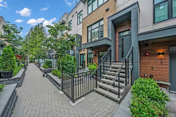261 2035 Glenaire Drive, North Vancouver