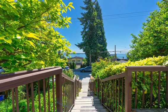 3341 Marine Drive, West Vancouver For Sale - image 23