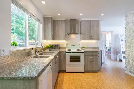 3341 Marine Drive, West Vancouver For Sale - image 8