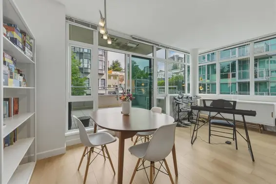 303 100 East Esplanade, North Vancouver For Sale - image 11