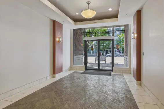 303 100 East Esplanade, North Vancouver For Sale - image 29