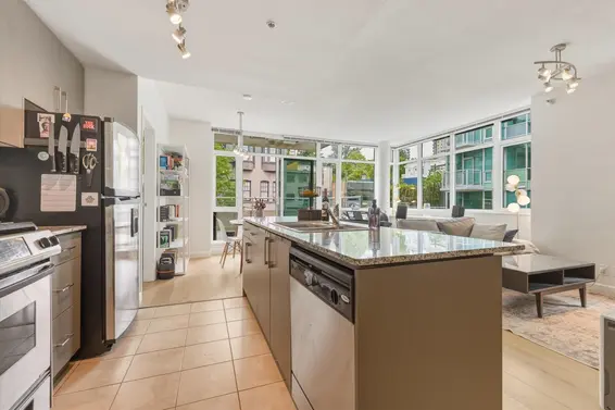 303 100 East Esplanade, North Vancouver For Sale - image 6
