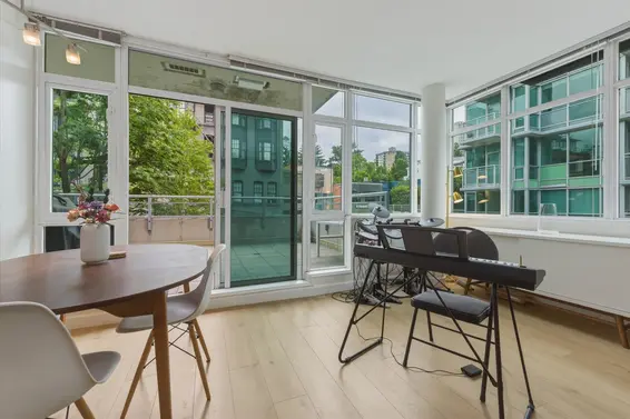 303 100 East Esplanade, North Vancouver For Sale - image 9