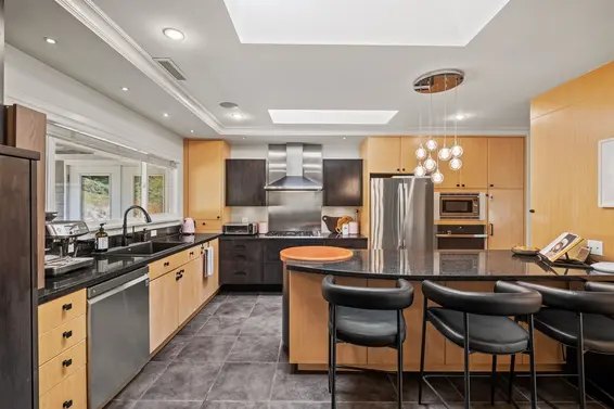 355 Rabbit Lane, West Vancouver For Sale - image 10