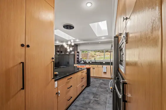 355 Rabbit Lane, West Vancouver For Sale - image 18