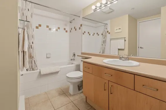 402 124 West 3rd Street, North Vancouver For Sale - image 16