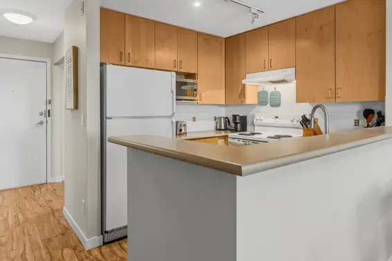 402 124 West 3rd Street, North Vancouver For Sale - image 5