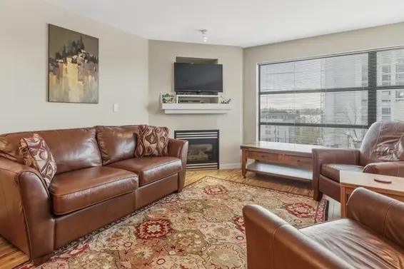 402 124 West 3rd Street, North Vancouver For Sale - image 9