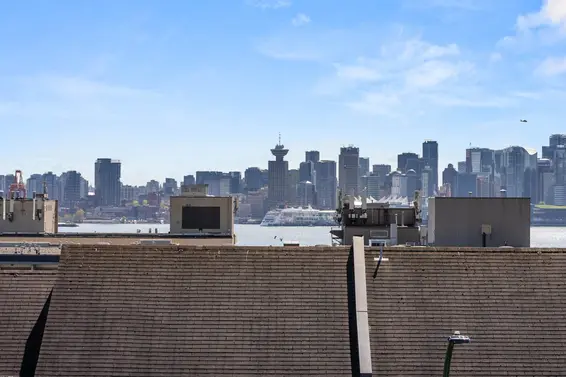305 236 West 2nd Street, North Vancouver