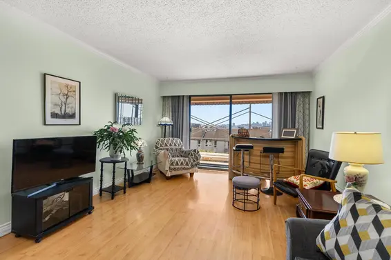 305 236 West 2nd Street, North Vancouver For Sale - image 13